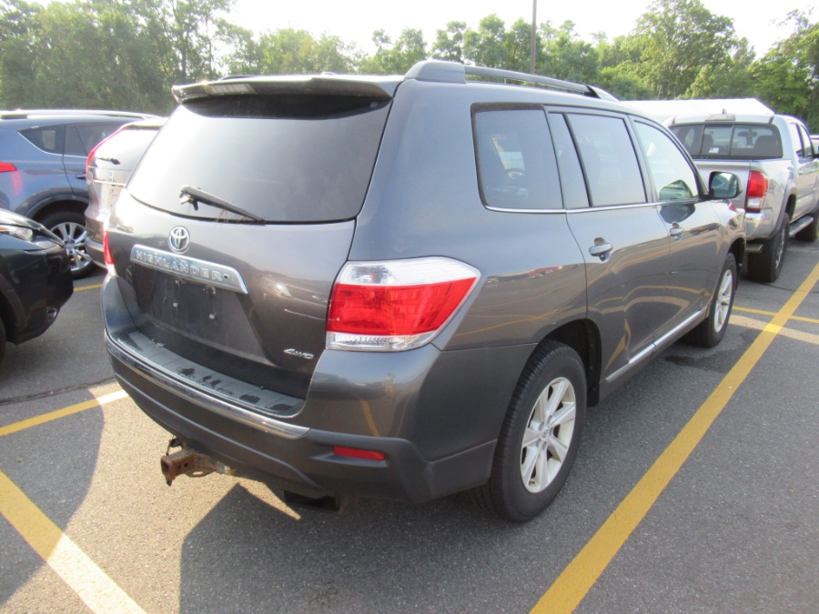 Used Toyota Highlander 4WD 4dr V6 2012 | Rubber Bros Auto World. Brooklyn, New York Used Toyota Highlander 4WD 4dr V6 2012 | Rubber Bros Auto World. Brooklyn, New York