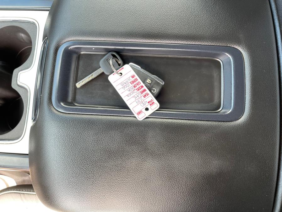 Used GMC Sierra 1500 4WD Double Cab 143.5" SLT 2014 | Auto Match LLC. Waterbury, Connecticut Used GMC Sierra 1500 4WD Double Cab 143.5" SLT 2014 | Auto Match LLC. Waterbury, Connecticut