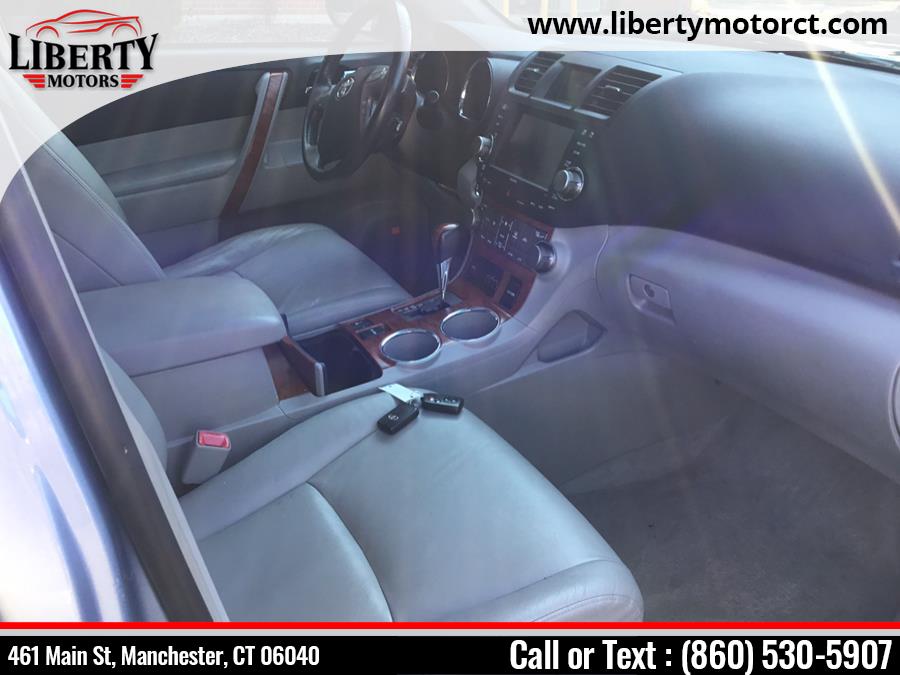 Used Toyota Highlander 4WD 4dr Limited 2008 | Liberty Motors. Manchester, Connecticut Used Toyota Highlander 4WD 4dr Limited 2008 | Liberty Motors. Manchester, Connecticut