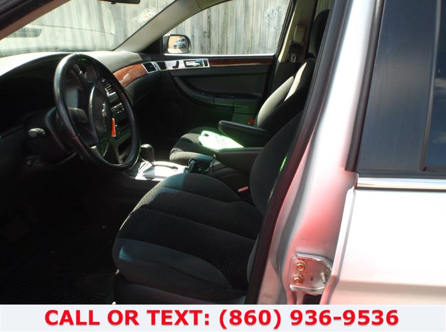 Used Chrysler Pacifica 4dr Wgn Touring FWD 2005 | Lee Motors Sales Inc. Hartford, Connecticut Used Chrysler Pacifica 4dr Wgn Touring FWD 2005 | Lee Motors Sales Inc. Hartford, Connecticut