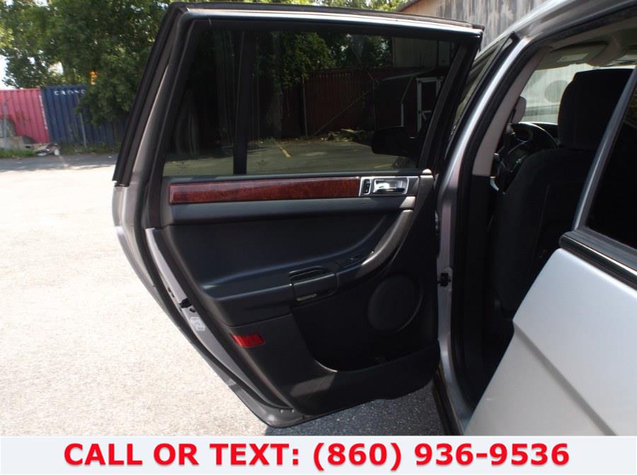 Used Chrysler Pacifica 4dr Wgn Touring FWD 2005 | Lee Motors Sales Inc. Hartford, Connecticut Used Chrysler Pacifica 4dr Wgn Touring FWD 2005 | Lee Motors Sales Inc. Hartford, Connecticut