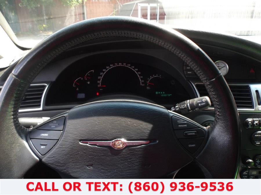 Used Chrysler Pacifica 4dr Wgn Touring FWD 2005 | Lee Motors Sales Inc. Hartford, Connecticut Used Chrysler Pacifica 4dr Wgn Touring FWD 2005 | Lee Motors Sales Inc. Hartford, Connecticut