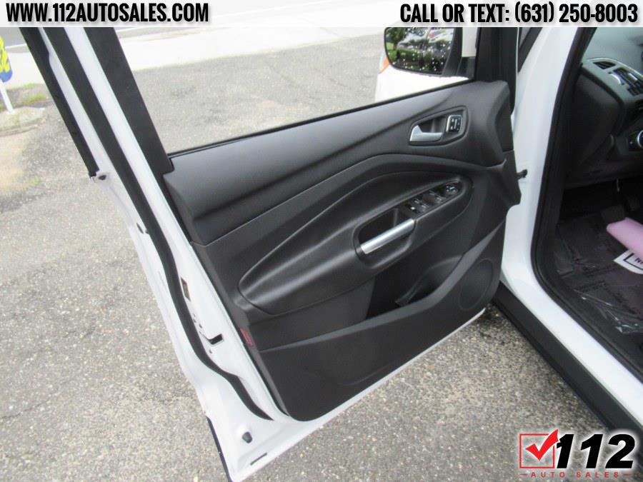 Used Ford Escape 4WD 4dr Titanium 2015 | 112 Auto Sales. Patchogue, New York Used Ford Escape 4WD 4dr Titanium 2015 | 112 Auto Sales. Patchogue, New York