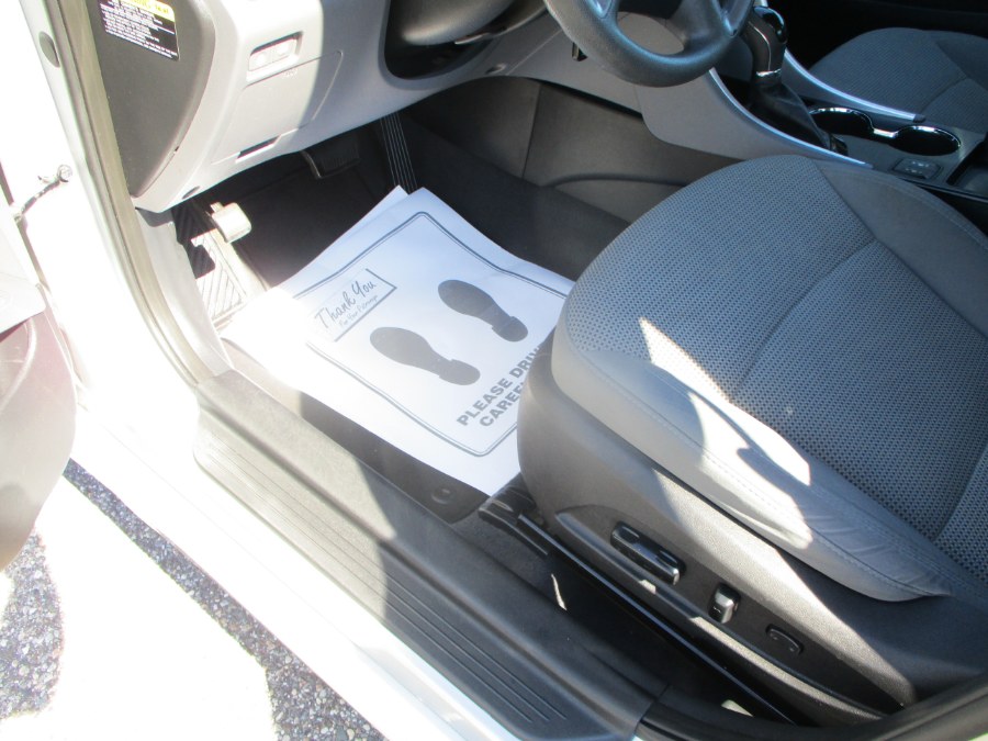 2013 Hyundai Sonata 4dr Sdn 2.4L Auto GLS PZEV, available for sale in Massapequa, New York | South Shore Auto Brokers & Sales. Massapequa, New York 2013 Hyundai Sonata 4dr Sdn 2.4L Auto GLS PZEV, available for sale in Massapequa, New York | South Shore Auto Brokers & Sales. Massapequa, New York