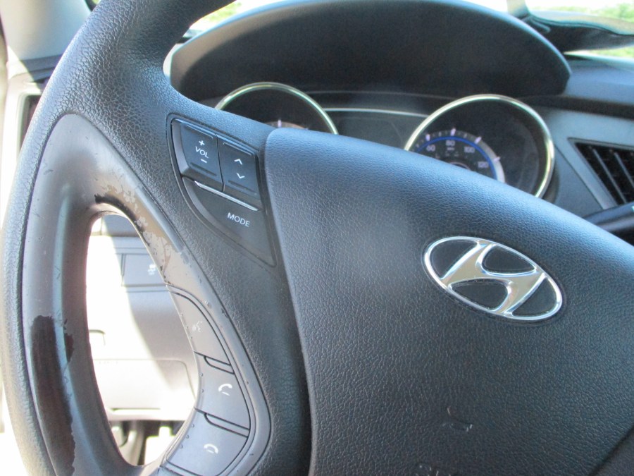 2013 Hyundai Sonata 4dr Sdn 2.4L Auto GLS PZEV, available for sale in Massapequa, New York | South Shore Auto Brokers & Sales. Massapequa, New York 2013 Hyundai Sonata 4dr Sdn 2.4L Auto GLS PZEV, available for sale in Massapequa, New York | South Shore Auto Brokers & Sales. Massapequa, New York