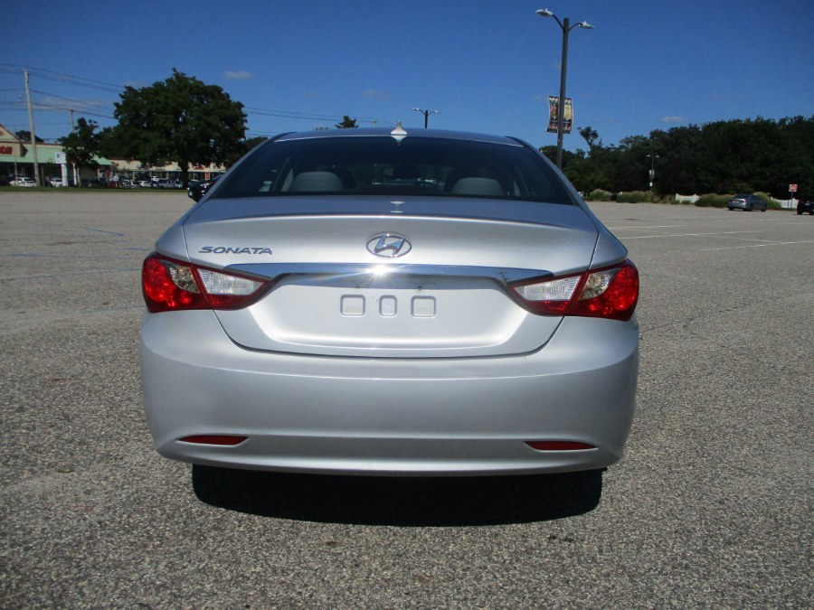 2013 Hyundai Sonata 4dr Sdn 2.4L Auto GLS PZEV, available for sale in Massapequa, New York | South Shore Auto Brokers & Sales. Massapequa, New York 2013 Hyundai Sonata 4dr Sdn 2.4L Auto GLS PZEV, available for sale in Massapequa, New York | South Shore Auto Brokers & Sales. Massapequa, New York