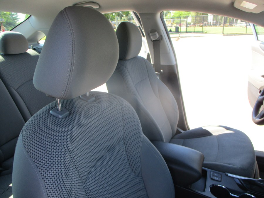 2013 Hyundai Sonata 4dr Sdn 2.4L Auto GLS PZEV, available for sale in Massapequa, New York | South Shore Auto Brokers & Sales. Massapequa, New York 2013 Hyundai Sonata 4dr Sdn 2.4L Auto GLS PZEV, available for sale in Massapequa, New York | South Shore Auto Brokers & Sales. Massapequa, New York
