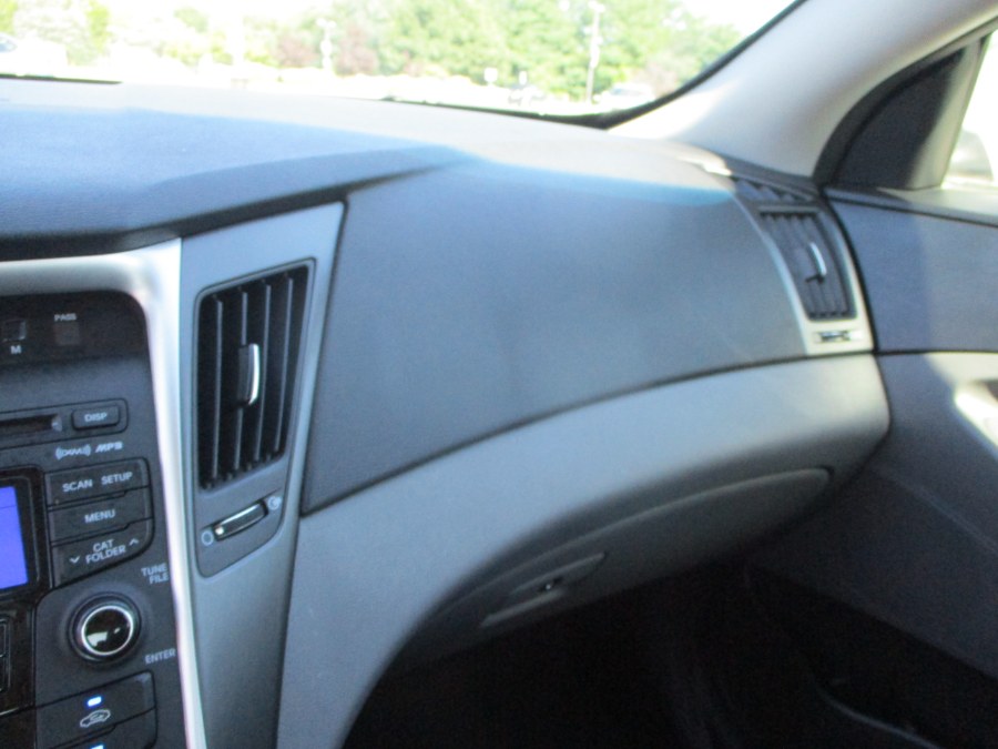 2013 Hyundai Sonata 4dr Sdn 2.4L Auto GLS PZEV, available for sale in Massapequa, New York | South Shore Auto Brokers & Sales. Massapequa, New York 2013 Hyundai Sonata 4dr Sdn 2.4L Auto GLS PZEV, available for sale in Massapequa, New York | South Shore Auto Brokers & Sales. Massapequa, New York