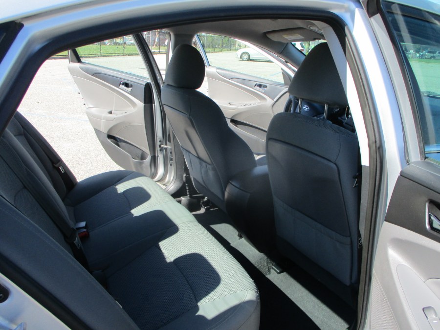 2013 Hyundai Sonata 4dr Sdn 2.4L Auto GLS PZEV, available for sale in Massapequa, New York | South Shore Auto Brokers & Sales. Massapequa, New York 2013 Hyundai Sonata 4dr Sdn 2.4L Auto GLS PZEV, available for sale in Massapequa, New York | South Shore Auto Brokers & Sales. Massapequa, New York
