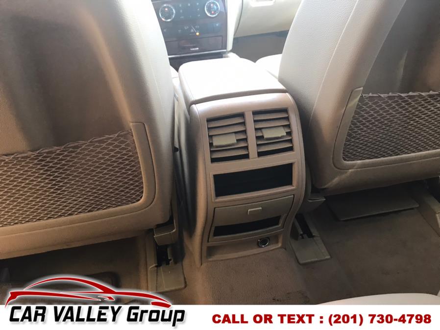 Used Mercedes-Benz M-Class 4MATIC 4dr ML350 2011 | Car Valley Group. Jersey City, New Jersey Used Mercedes-Benz M-Class 4MATIC 4dr ML350 2011 | Car Valley Group. Jersey City, New Jersey