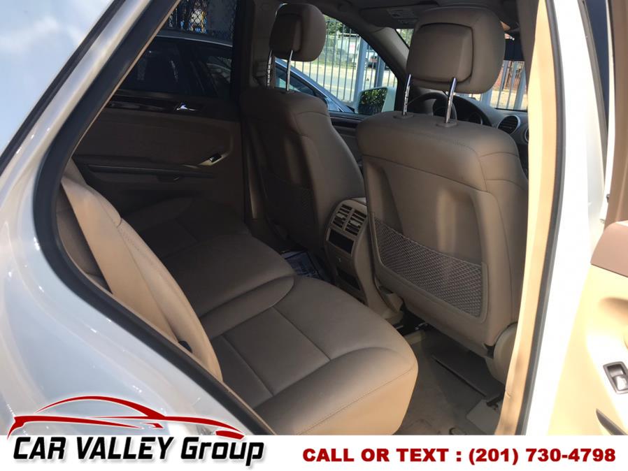 Used Mercedes-Benz M-Class 4MATIC 4dr ML350 2011 | Car Valley Group. Jersey City, New Jersey Used Mercedes-Benz M-Class 4MATIC 4dr ML350 2011 | Car Valley Group. Jersey City, New Jersey