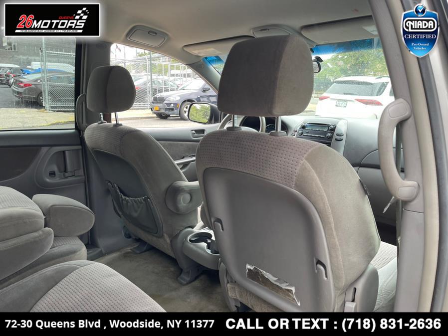 Used Toyota Sienna 5dr LE FWD 7-Passenger 2006 | 26 Motors Queens. Woodside, New York Used Toyota Sienna 5dr LE FWD 7-Passenger 2006 | 26 Motors Queens. Woodside, New York