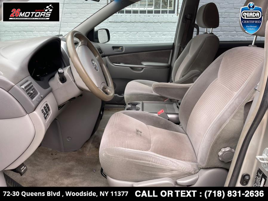 Used Toyota Sienna 5dr LE FWD 7-Passenger 2006 | 26 Motors Queens. Woodside, New York Used Toyota Sienna 5dr LE FWD 7-Passenger 2006 | 26 Motors Queens. Woodside, New York