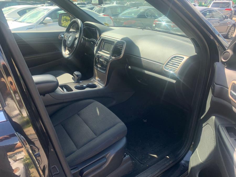 2015 Jeep Grand Cherokee 4WD 4dr Laredo, available for sale in Raynham, Massachusetts | J & A Auto Center. Raynham, Massachusetts 2015 Jeep Grand Cherokee 4WD 4dr Laredo, available for sale in Raynham, Massachusetts | J & A Auto Center. Raynham, Massachusetts