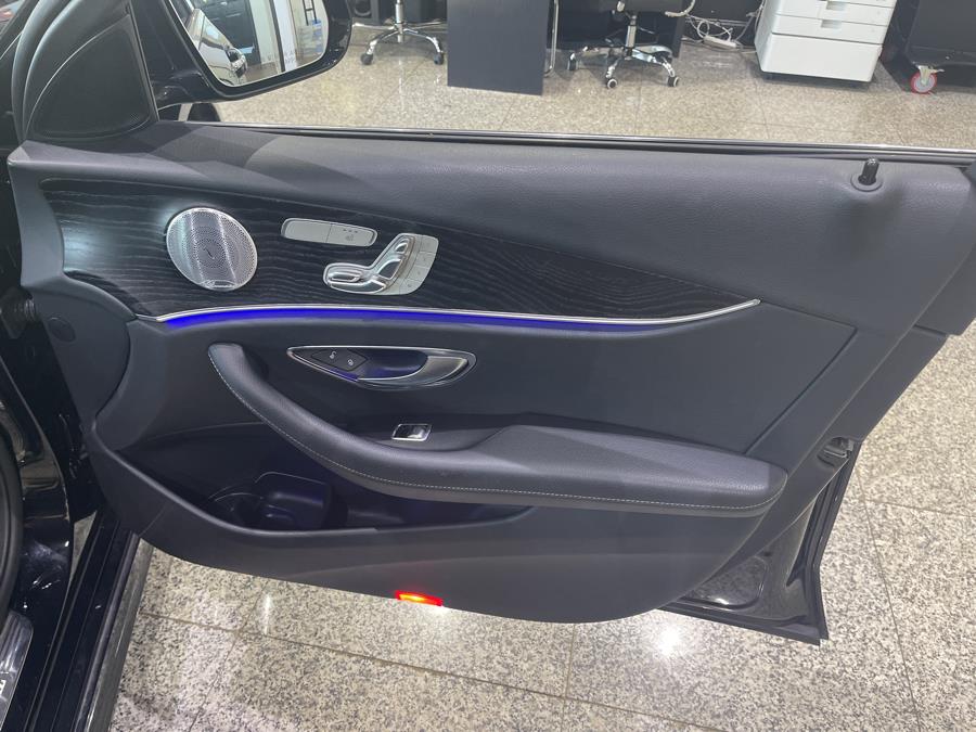 Used Mercedes-Benz E-Class E 300 4MATIC Sedan 2018 | Dream Car Gallery. Woodbury, New York Used Mercedes-Benz E-Class E 300 4MATIC Sedan 2018 | Dream Car Gallery. Woodbury, New York