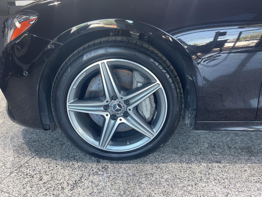 Used Mercedes-Benz E-Class E 300 4MATIC Sedan 2018 | Dream Car Gallery. Woodbury, New York Used Mercedes-Benz E-Class E 300 4MATIC Sedan 2018 | Dream Car Gallery. Woodbury, New York