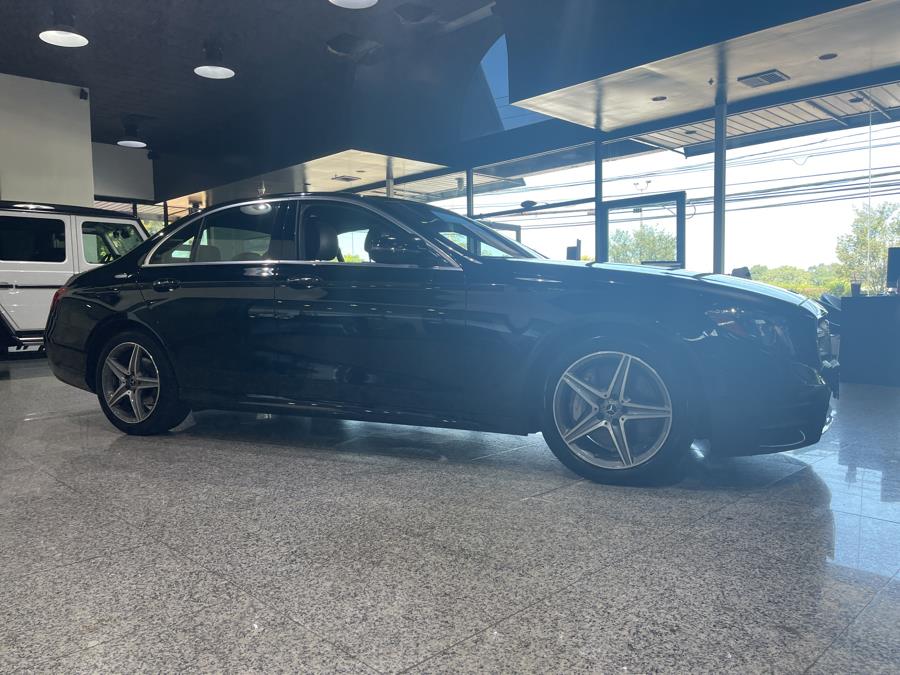 Used Mercedes-Benz E-Class E 300 4MATIC Sedan 2018 | Dream Car Gallery. Woodbury, New York Used Mercedes-Benz E-Class E 300 4MATIC Sedan 2018 | Dream Car Gallery. Woodbury, New York