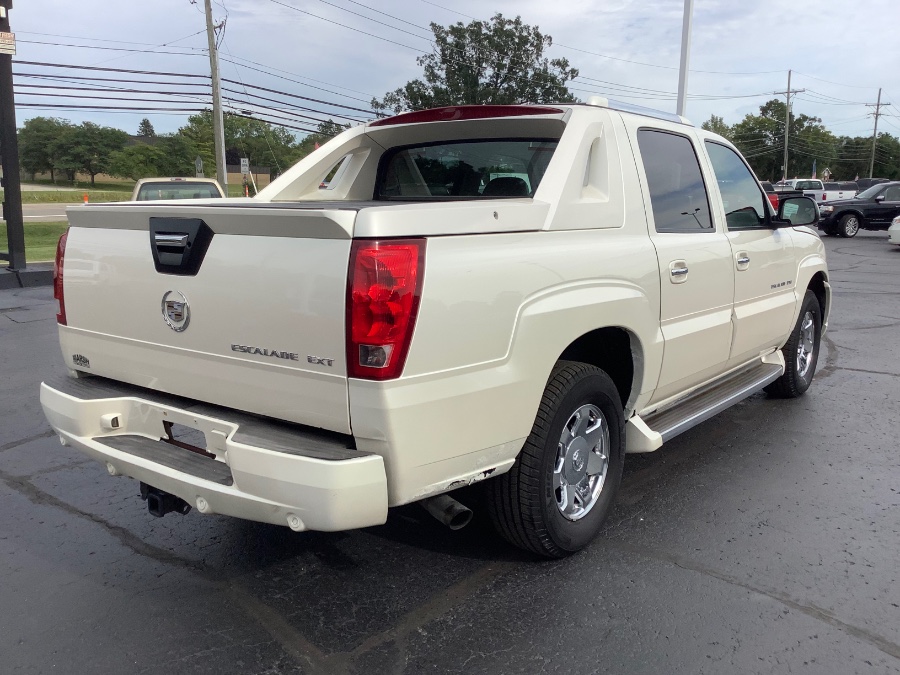 Used Cadillac Escalade EXT 4dr AWD 2005 | Marsh Auto Sales LLC. Ortonville, Michigan Used Cadillac Escalade EXT 4dr AWD 2005 | Marsh Auto Sales LLC. Ortonville, Michigan