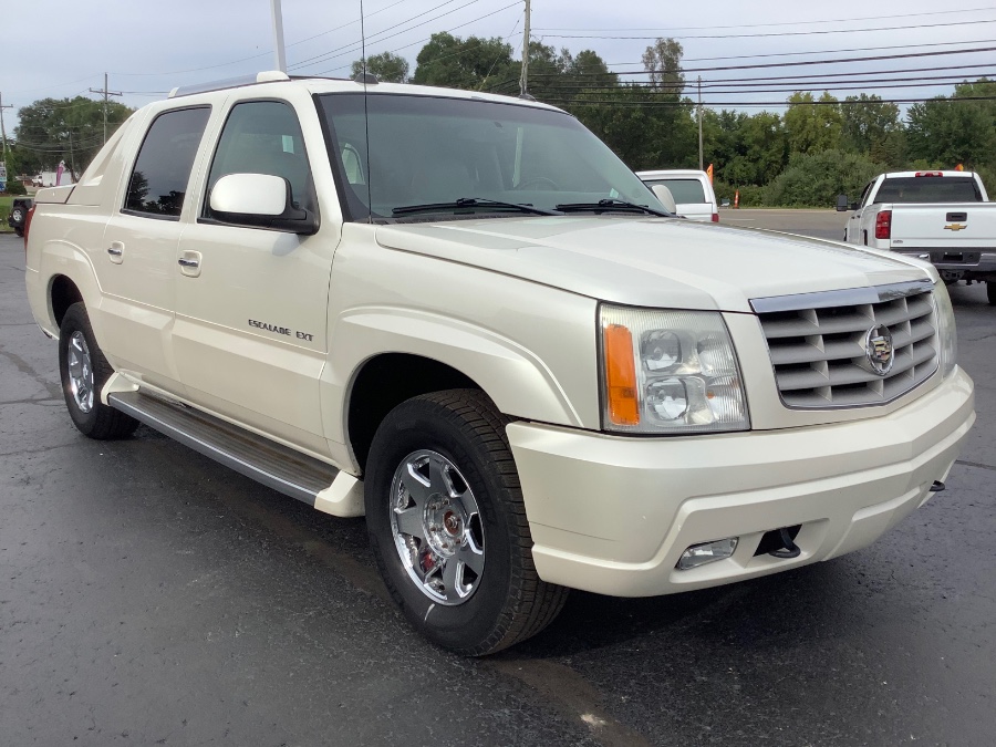 Used Cadillac Escalade EXT 4dr AWD 2005 | Marsh Auto Sales LLC. Ortonville, Michigan Used Cadillac Escalade EXT 4dr AWD 2005 | Marsh Auto Sales LLC. Ortonville, Michigan