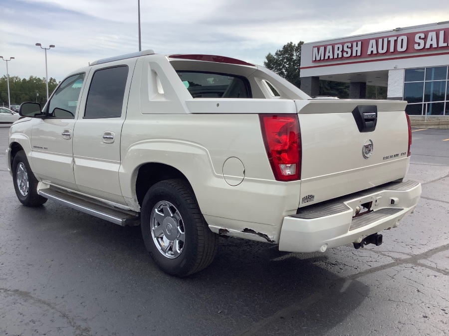 Used Cadillac Escalade EXT 4dr AWD 2005 | Marsh Auto Sales LLC. Ortonville, Michigan Used Cadillac Escalade EXT 4dr AWD 2005 | Marsh Auto Sales LLC. Ortonville, Michigan