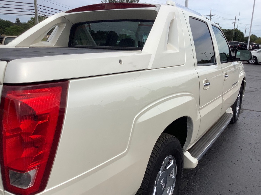 Used Cadillac Escalade EXT 4dr AWD 2005 | Marsh Auto Sales LLC. Ortonville, Michigan Used Cadillac Escalade EXT 4dr AWD 2005 | Marsh Auto Sales LLC. Ortonville, Michigan