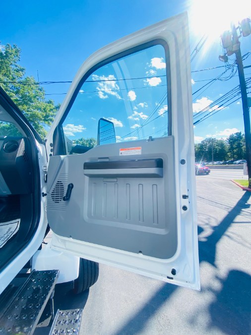 2015 Ford Super Duty F-750 Straight Frame 26 FEET DRY BOX + CUMMINS ENGINE + RAMP + NO CDL, available for sale in South Amboy, New Jersey | NJ Truck Spot. South Amboy, New Jersey 2015 Ford Super Duty F-750 Straight Frame 26 FEET DRY BOX + CUMMINS ENGINE + RAMP + NO CDL, available for sale in South Amboy, New Jersey | NJ Truck Spot. South Amboy, New Jersey