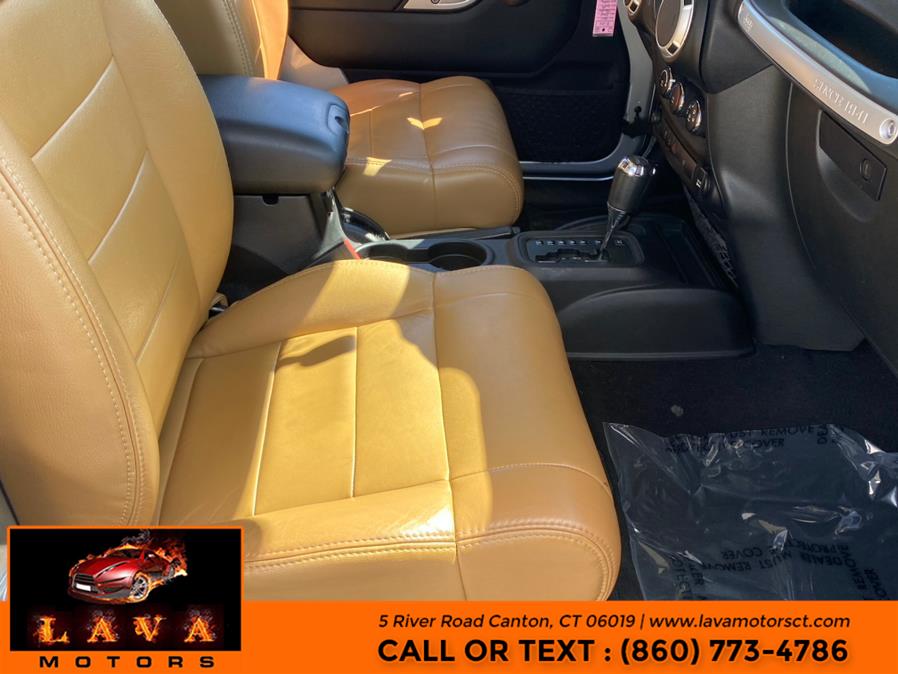 Used Jeep Wrangler 4WD 2dr Sahara 2011 | Lava Motors. Canton, Connecticut Used Jeep Wrangler 4WD 2dr Sahara 2011 | Lava Motors. Canton, Connecticut