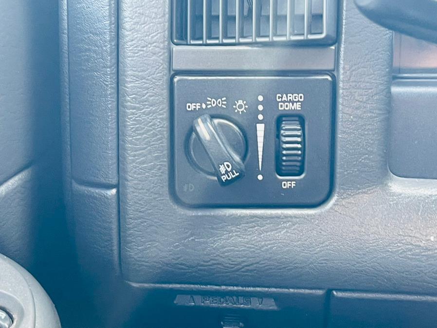2005 Dodge Ram 2500 4dr Quad Cab 160.5" WB 4WD SLT, available for sale in New Britain, Connecticut | Supreme Automotive. New Britain, Connecticut 2005 Dodge Ram 2500 4dr Quad Cab 160.5" WB 4WD SLT, available for sale in New Britain, Connecticut | Supreme Automotive. New Britain, Connecticut