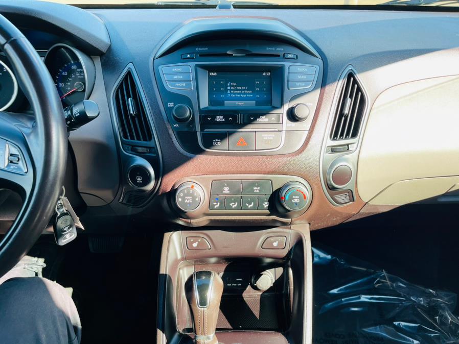 2015 Hyundai Tucson AWD 4dr SE, available for sale in New Britain, Connecticut | Supreme Automotive. New Britain, Connecticut 2015 Hyundai Tucson AWD 4dr SE, available for sale in New Britain, Connecticut | Supreme Automotive. New Britain, Connecticut