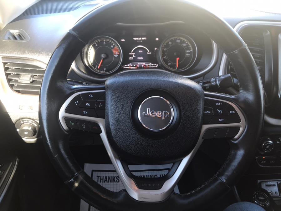 Used Jeep Cherokee 4WD 4dr Limited 2016 | Affordable Motors Inc. Bridgeport, Connecticut Used Jeep Cherokee 4WD 4dr Limited 2016 | Affordable Motors Inc. Bridgeport, Connecticut