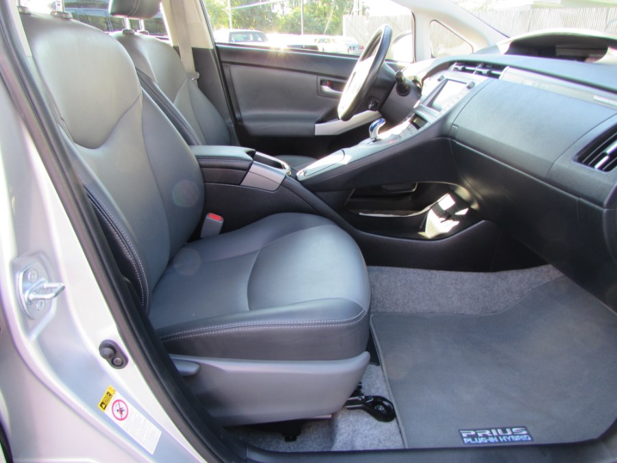 2014 Toyota Prius Plug-In 5dr HB Advanced (Natl), available for sale in Milford, Connecticut | Chip's Auto Sales Inc. Milford, Connecticut 2014 Toyota Prius Plug-In 5dr HB Advanced (Natl), available for sale in Milford, Connecticut | Chip's Auto Sales Inc. Milford, Connecticut