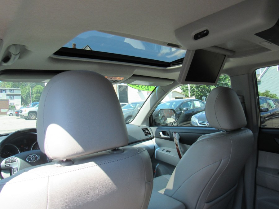 2013 Toyota Highlander Limited, available for sale in Worcester, Massachusetts | Hilario's Auto Sales Inc.. Worcester, Massachusetts 2013 Toyota Highlander Limited, available for sale in Worcester, Massachusetts | Hilario's Auto Sales Inc.. Worcester, Massachusetts
