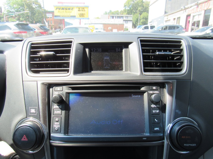 2013 Toyota Highlander Limited, available for sale in Worcester, Massachusetts | Hilario's Auto Sales Inc.. Worcester, Massachusetts 2013 Toyota Highlander Limited, available for sale in Worcester, Massachusetts | Hilario's Auto Sales Inc.. Worcester, Massachusetts