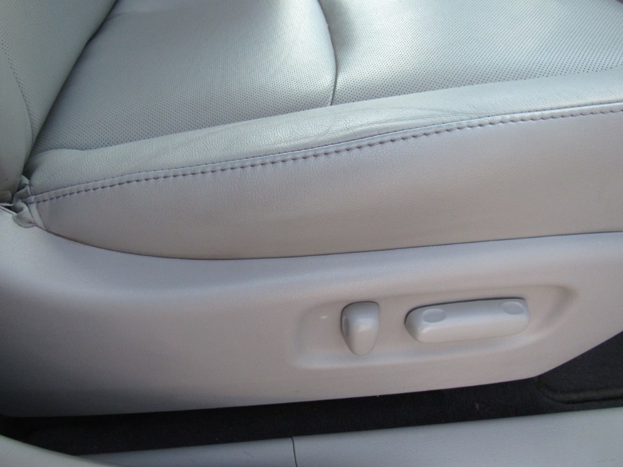 2013 Toyota Highlander Limited, available for sale in Worcester, Massachusetts | Hilario's Auto Sales Inc.. Worcester, Massachusetts 2013 Toyota Highlander Limited, available for sale in Worcester, Massachusetts | Hilario's Auto Sales Inc.. Worcester, Massachusetts
