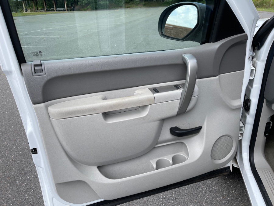 Used GMC Sierra 1500 4WD Reg Cab 133.0" SLE 2011 | Farmington Auto Park LLC. Plainville, Connecticut Used GMC Sierra 1500 4WD Reg Cab 133.0" SLE 2011 | Farmington Auto Park LLC. Plainville, Connecticut