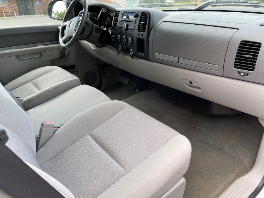 Used GMC Sierra 1500 4WD Reg Cab 133.0" SLE 2011 | Farmington Auto Park LLC. Plainville, Connecticut Used GMC Sierra 1500 4WD Reg Cab 133.0" SLE 2011 | Farmington Auto Park LLC. Plainville, Connecticut