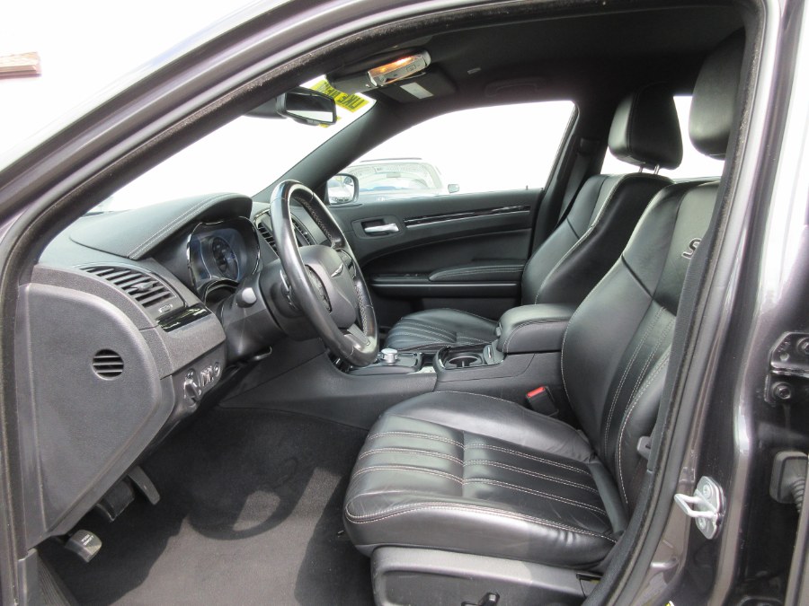 Used Chrysler 300 300S RWD 2019 | Route 27 Auto Mall. Linden, New Jersey Used Chrysler 300 300S RWD 2019 | Route 27 Auto Mall. Linden, New Jersey