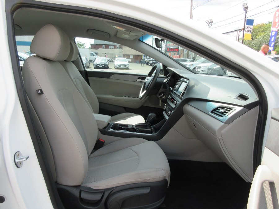 Used Hyundai Sonata SE 2.4L 2019 | Route 27 Auto Mall. Linden, New Jersey Used Hyundai Sonata SE 2.4L 2019 | Route 27 Auto Mall. Linden, New Jersey