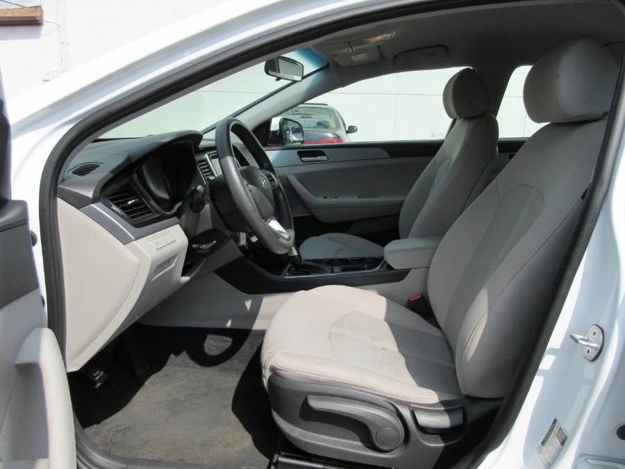 Used Hyundai Sonata SE 2.4L 2019 | Route 27 Auto Mall. Linden, New Jersey Used Hyundai Sonata SE 2.4L 2019 | Route 27 Auto Mall. Linden, New Jersey