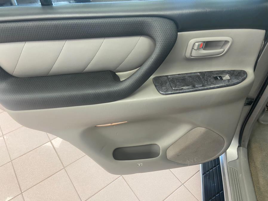 2005 Toyota Land Cruiser 4dr 4WD, available for sale in Massapequa Park, New York | Power Motors East. Massapequa Park, New York 2005 Toyota Land Cruiser 4dr 4WD, available for sale in Massapequa Park, New York | Power Motors East. Massapequa Park, New York