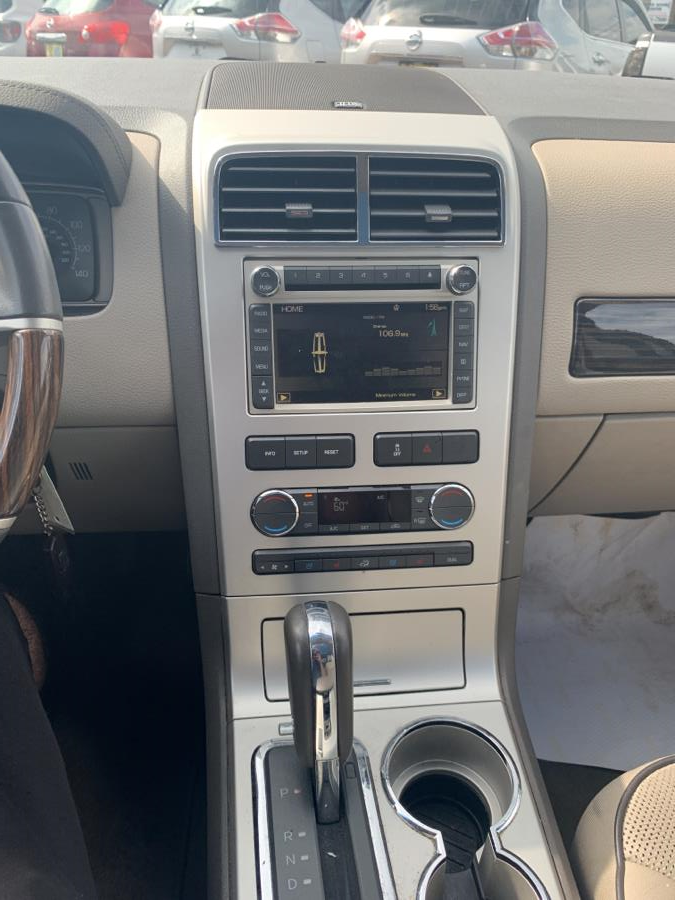 2010 Lincoln MKX AWD 4dr, available for sale in Vernon, Connecticut | TD Automotive Enterprises LLC DBA Diamond Auto Cars. Vernon, Connecticut 2010 Lincoln MKX AWD 4dr, available for sale in Vernon, Connecticut | TD Automotive Enterprises LLC DBA Diamond Auto Cars. Vernon, Connecticut