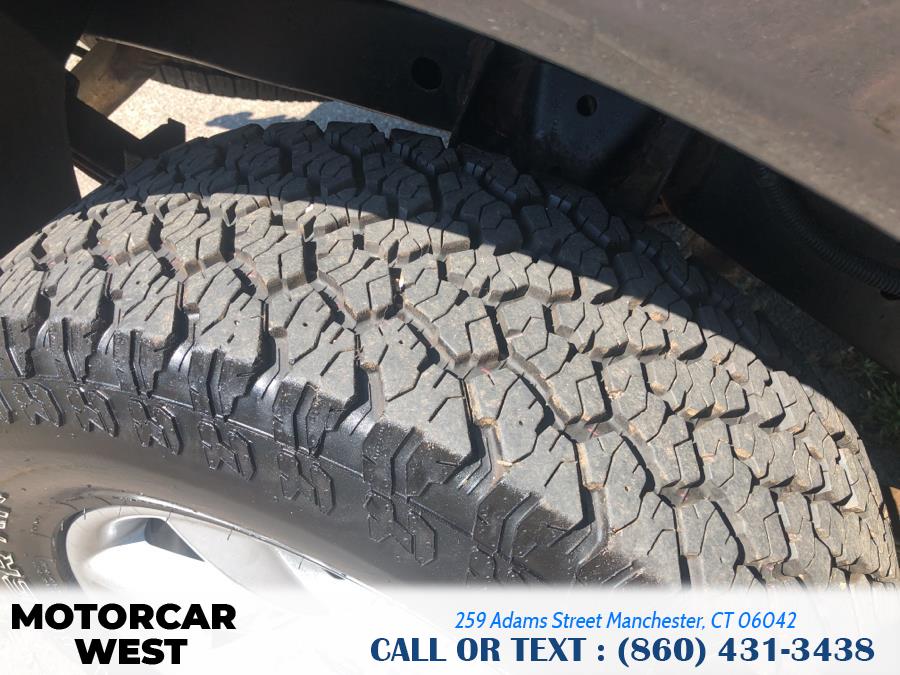 2011 Nissan Titan 4WD King Cab SWB SV, available for sale in Manchester, Connecticut | Motorcar West. Manchester, Connecticut 2011 Nissan Titan 4WD King Cab SWB SV, available for sale in Manchester, Connecticut | Motorcar West. Manchester, Connecticut