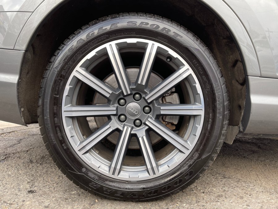 2017 Audi Q7 3.0 TFSI Premium Plus, available for sale in Hillside, New Jersey | Champion Auto Sales. Hillside, New Jersey 2017 Audi Q7 3.0 TFSI Premium Plus, available for sale in Hillside, New Jersey | Champion Auto Sales. Hillside, New Jersey