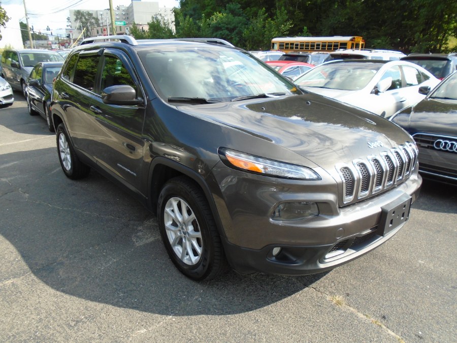 2014 Jeep Cherokee 4WD 4dr Latitude, available for sale in Waterbury, Connecticut | Jim Juliani Motors. Waterbury, Connecticut