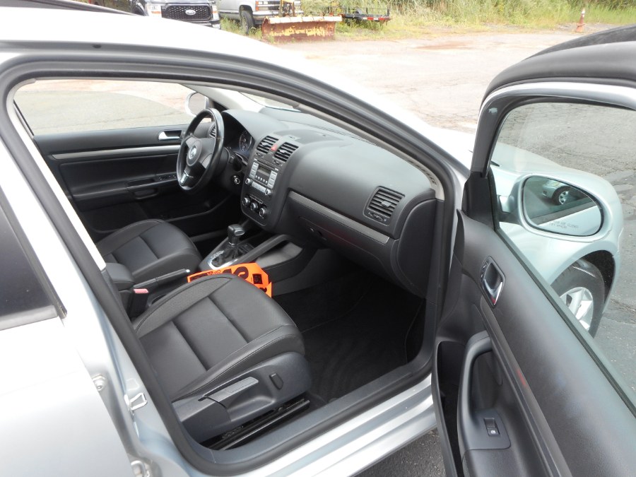 2010 Volkswagen Jetta Sedan 4dr Manual SE PZEV *Ltd Avail*, available for sale in Newington, Connecticut | Wholesale Motorcars LLC. Newington, Connecticut 2010 Volkswagen Jetta Sedan 4dr Manual SE PZEV *Ltd Avail*, available for sale in Newington, Connecticut | Wholesale Motorcars LLC. Newington, Connecticut