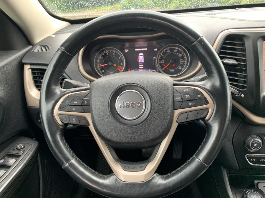 2015 Jeep Cherokee 4WD 4dr Limited, available for sale in Milford, Connecticut | Dealertown Auto Wholesalers. Milford, Connecticut 2015 Jeep Cherokee 4WD 4dr Limited, available for sale in Milford, Connecticut | Dealertown Auto Wholesalers. Milford, Connecticut