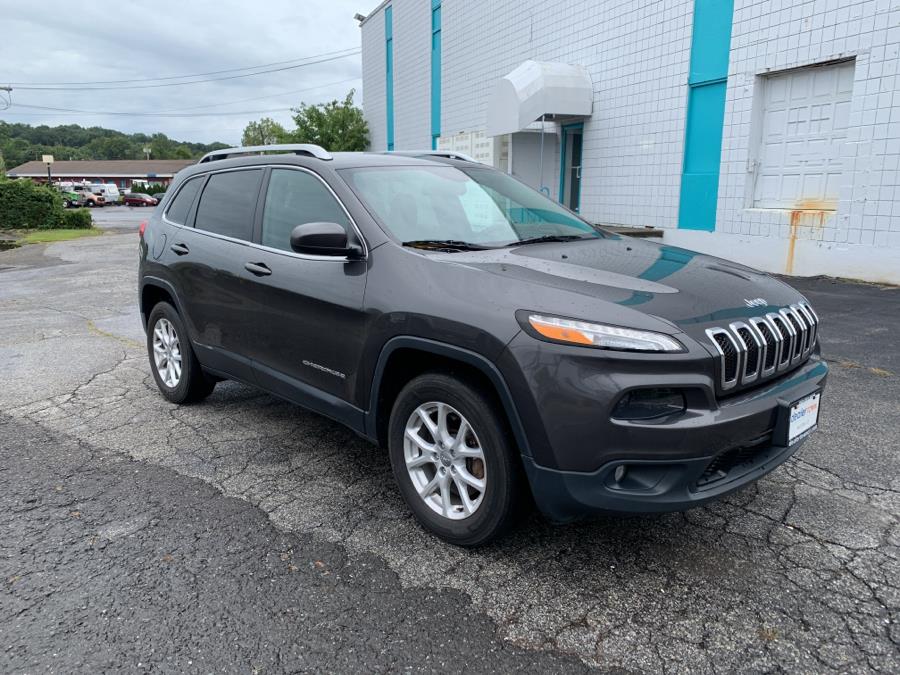 2016 Jeep Cherokee 4WD 4dr Latitude, available for sale in Milford, Connecticut | Dealertown Auto Wholesalers. Milford, Connecticut 2016 Jeep Cherokee 4WD 4dr Latitude, available for sale in Milford, Connecticut | Dealertown Auto Wholesalers. Milford, Connecticut
