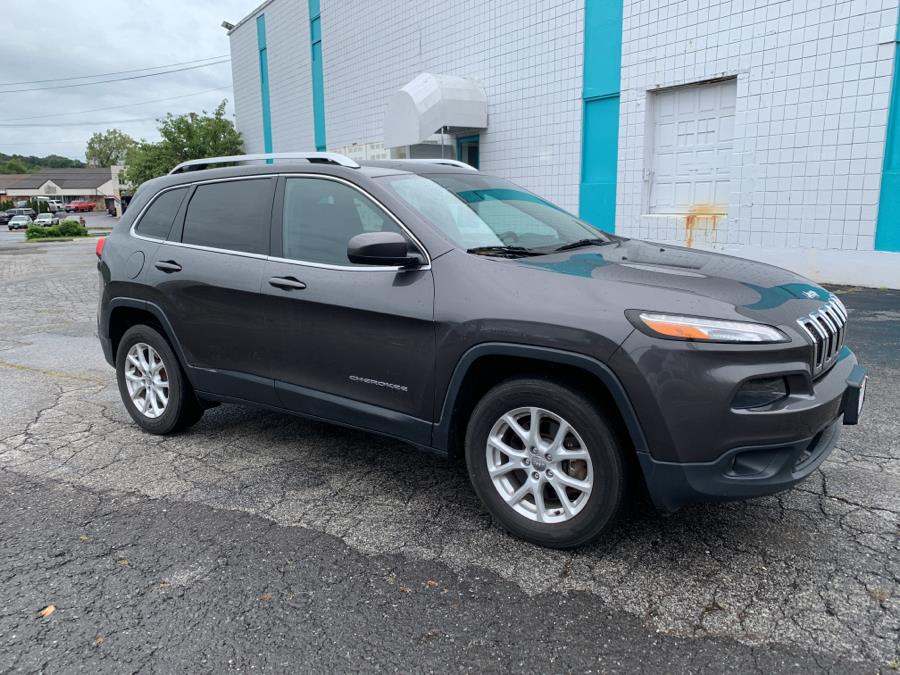 2016 Jeep Cherokee 4WD 4dr Latitude, available for sale in Milford, Connecticut | Dealertown Auto Wholesalers. Milford, Connecticut 2016 Jeep Cherokee 4WD 4dr Latitude, available for sale in Milford, Connecticut | Dealertown Auto Wholesalers. Milford, Connecticut