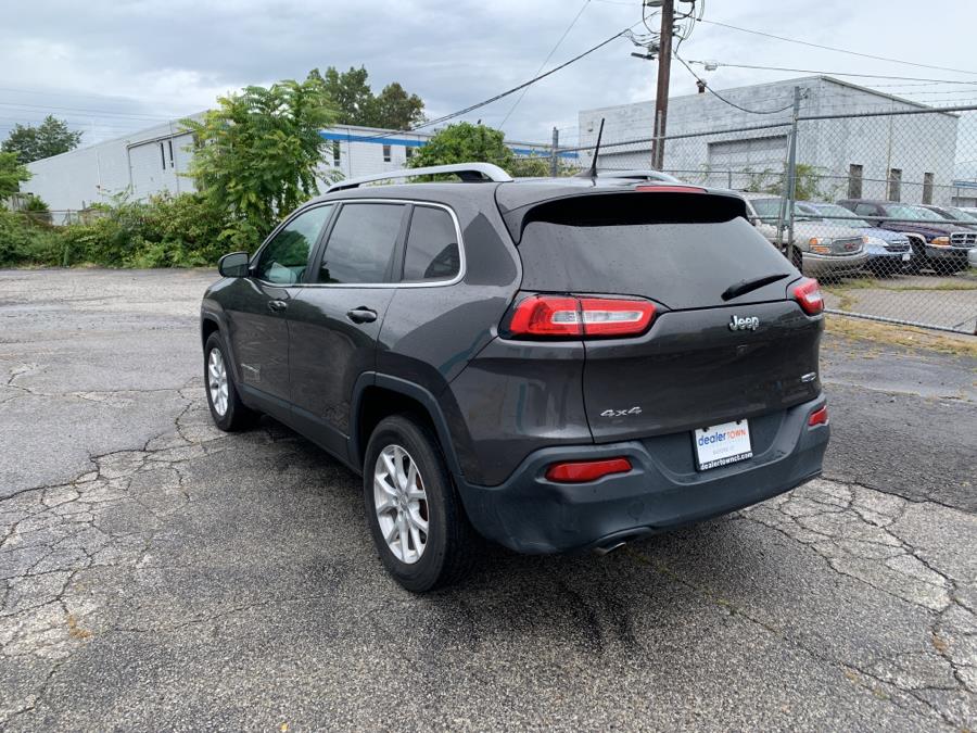 2016 Jeep Cherokee 4WD 4dr Latitude, available for sale in Milford, Connecticut | Dealertown Auto Wholesalers. Milford, Connecticut 2016 Jeep Cherokee 4WD 4dr Latitude, available for sale in Milford, Connecticut | Dealertown Auto Wholesalers. Milford, Connecticut
