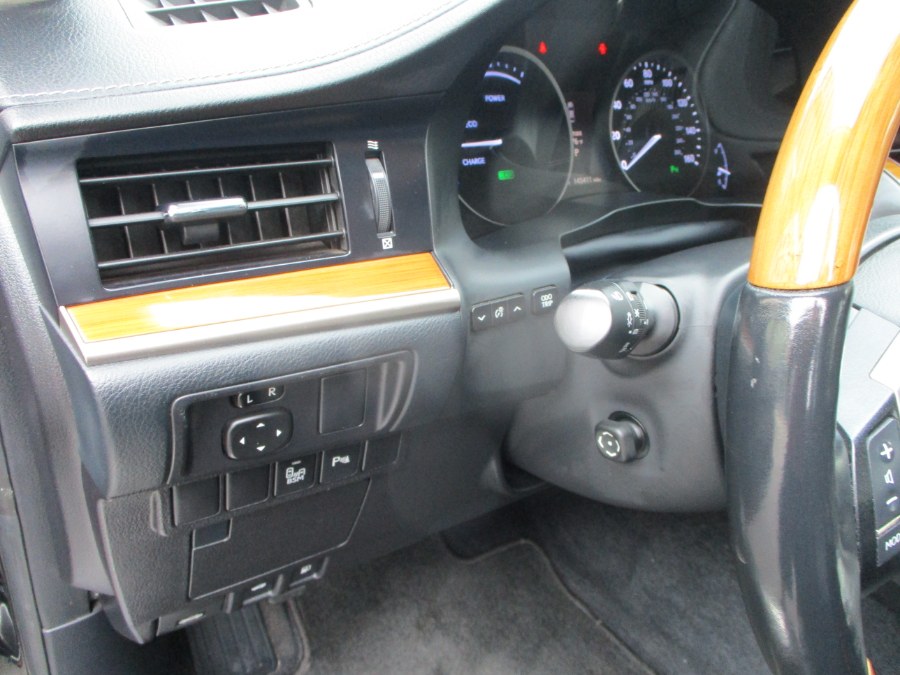 2013 Lexus ES 300h 4dr Sdn Hybrid, available for sale in Massapequa, New York | South Shore Auto Brokers & Sales. Massapequa, New York 2013 Lexus ES 300h 4dr Sdn Hybrid, available for sale in Massapequa, New York | South Shore Auto Brokers & Sales. Massapequa, New York